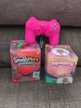 Pink Game Controller, Scented Red Apple And Pink Peach Squishies